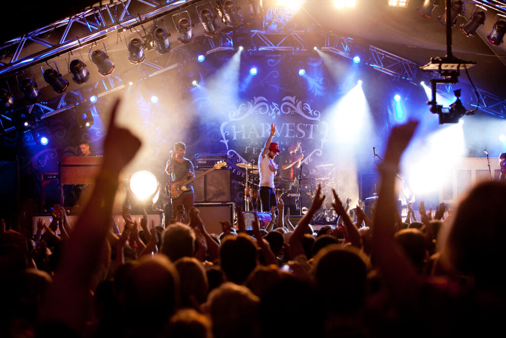 La foule du festival de musique Harvest.